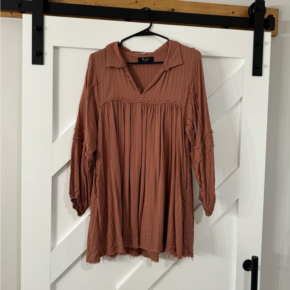 Meritt Brand Dress. Never worn. Size small. Maroon color.